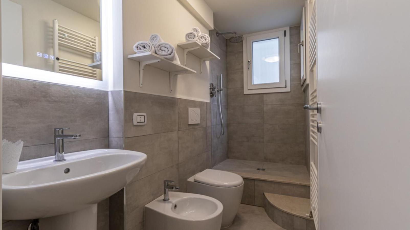 Suite Modena Al Centro - Affitti Brevi Italia Exteriér fotografie